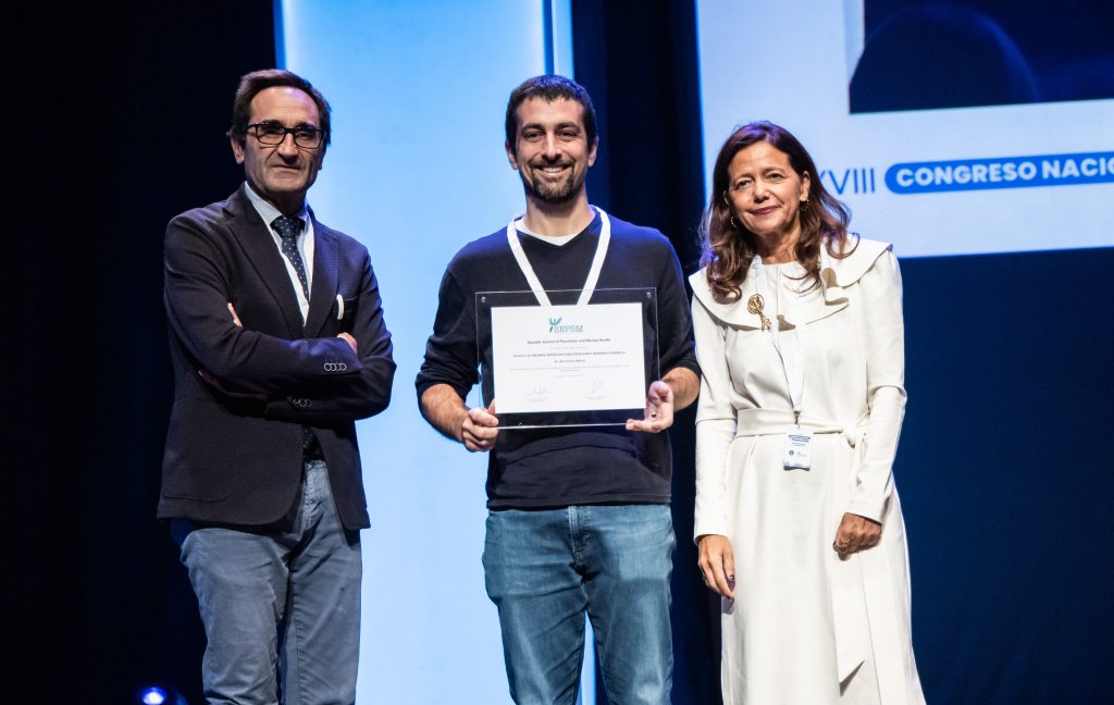 Premio a los dos MEJORES ARTICULOS PUBLICADOS POR JÓVENES AUTORES (Early research career) en la REVISTA Spanish Journal of Psychiatry and Mental Health. Al Dr. Alex Ferrer Alberti, por el artículo “Genetic and epigenetic changes to the glucocorticoid receptor gene (NR3C1) and cognition in major depressive disorder”.