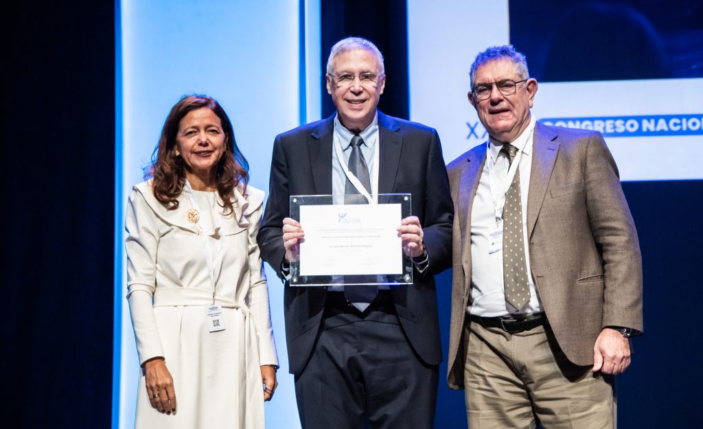 Premio a la TRAYECTORIA PROFESIONAL. Dr. José Manuel Menchón Magriñá
